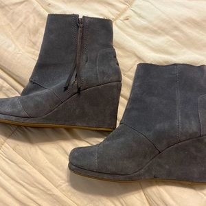 Tom’s gray wedge booties, sz 9